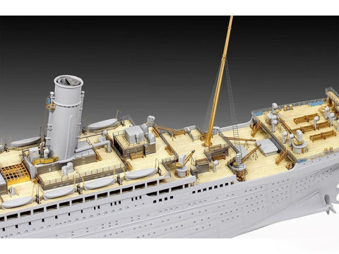 Revell R.M.S. Titanikas Platinum Edition plastikinis laivo modelis 1:400