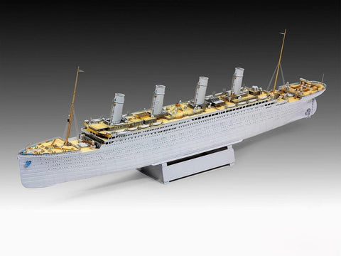 Revell R.M.S. Titanikas Platinum Edition plastikinis laivo modelis 1:400