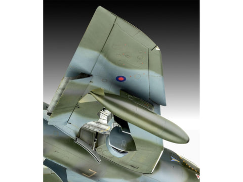 Revell Hawker Hunter T.7/T.7A surenkamas lėktuvo modelis 1/32 03786