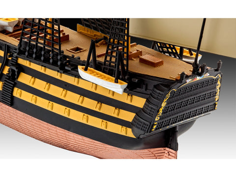 Revell HMS Victory 1/450 laivo modelio dovanų rinkinys su dažais ir klijais