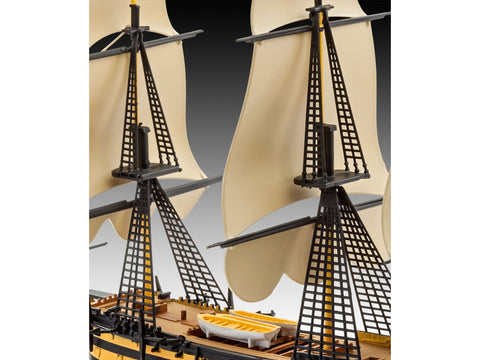 Revell HMS Victory 1/450 laivo modelio dovanų rinkinys su dažais ir klijais