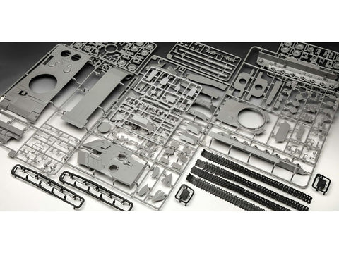 Revell Leopard 2 A6M+ 1/35 plastikinis tanko modelio rinkinys (03342)