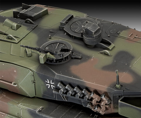 Revell Leopard 2A6/A6NL tankas 1/35 plastikinis surinkimo rinkinys