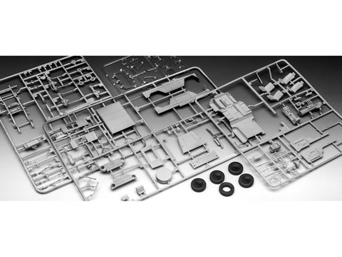 Revell Mercedes-Benz Wolf 1/35 surenkamas modelis dovanų rinkinys