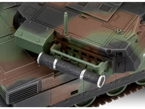Revell Leclerc T5 tankas 1:72 dovanų rinkinys su dažais ir klijais