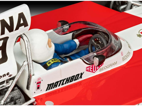 Revell Surtees TS16/03 1:32 surenkamo modelio dovanų rinkinys su dažais