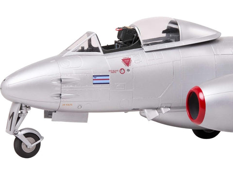 Gloster Meteor F.8 1:32 plastikinis lėktuvo surenkamas modelis 42,2 cm