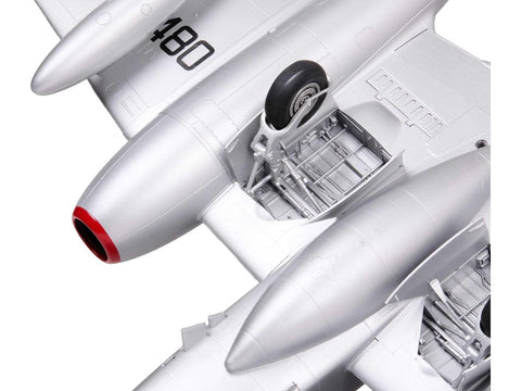 Gloster Meteor F.8 1:32 plastikinis lėktuvo surenkamas modelis 42,2 cm