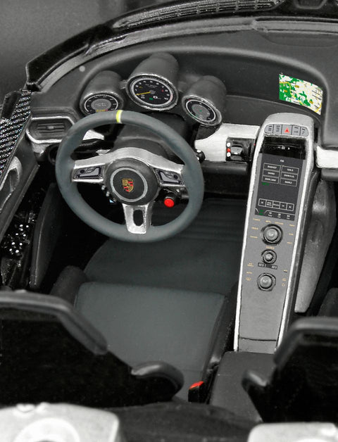 Revell Porsche 918 Spyder 1:24 plastikinis surinkimo rinkinys