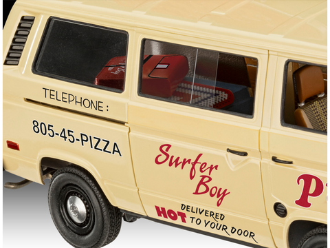 Revell Stranger Things Volkswagen T3 Surfer Boy 1/25 surinkimo modelis