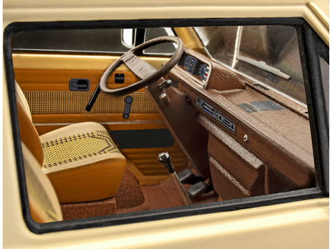 Revell Stranger Things Volkswagen T3 Surfer Boy 1/25 surinkimo modelis