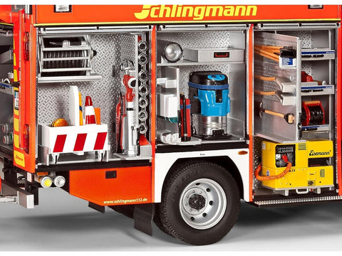 Revell Mercedes-Benz Atego LF20/16 1:24 gaisrinės sunkvežimio modelis