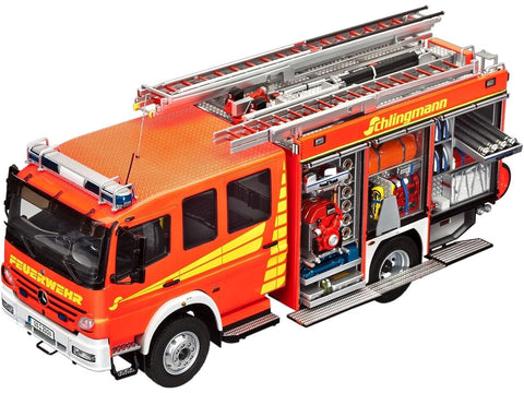 Revell Mercedes-Benz Atego LF20/16 1:24 gaisrinės sunkvežimio modelis