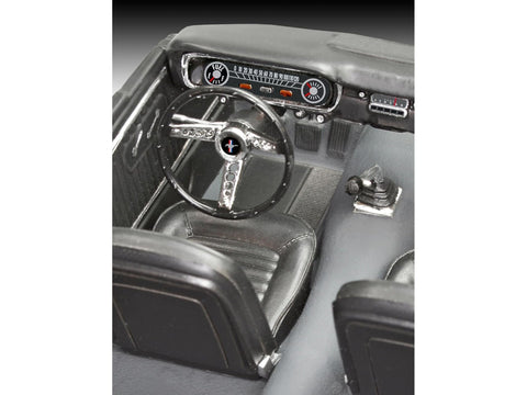 Revell 1965 Ford Mustang 2+2 Fastback rinkinys 1:24 su dažais