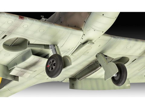 Revell Spitfire Mk.II Iron Maiden Aces High 35-mečio dovanų rinkinys 1/32