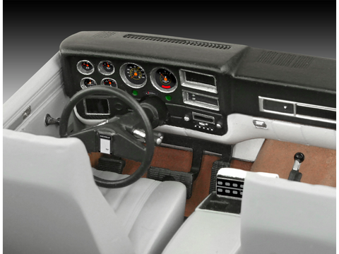 Revell Stranger Things Hopperio 1985 m. Chevy K5 Blazer 1/25 surinkimo rinkinys