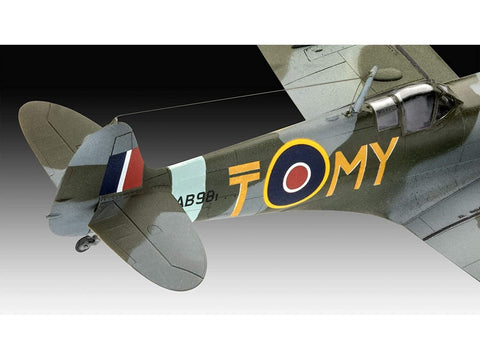 Revell kovinis rinkinys: Messerschmitt Bf 109G-10 & Spitfire Mk.V 1/72 (03710)