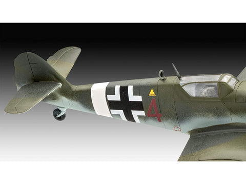 Revell kovinis rinkinys: Messerschmitt Bf 109G-10 & Spitfire Mk.V 1/72 (03710)