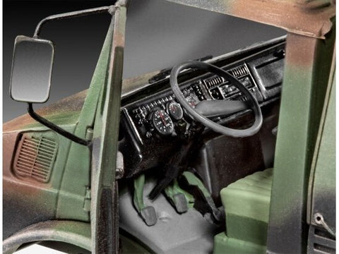 Revell Unimog 2t karinis sunkvežimis 1/35 plastikinis modelis