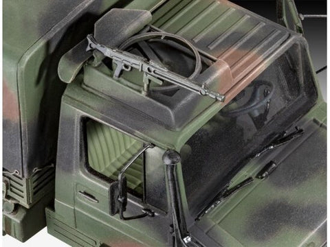 Revell Unimog 2t karinis sunkvežimis 1/35 plastikinis modelis