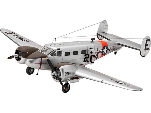 Revell Beechcraft 18 1/48 – plastikinis lėktuvo surinkimo rinkinys (03811)