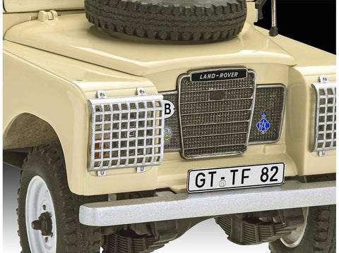 Revell Land Rover Series III LWB 1/24 plastikinis modelis – dovanų rinkinys