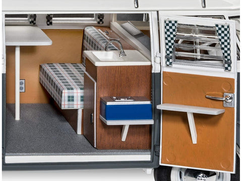 Revell VW T1 Camper 1/24 plastikinis surinkimo rinkinys (07674)