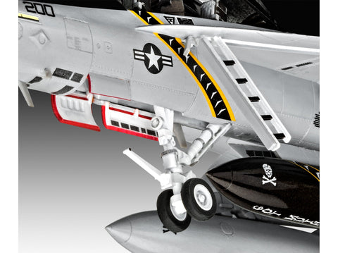 Revell F/A-18F Super Hornet 1/72 plastikinis surinkimo rinkinys