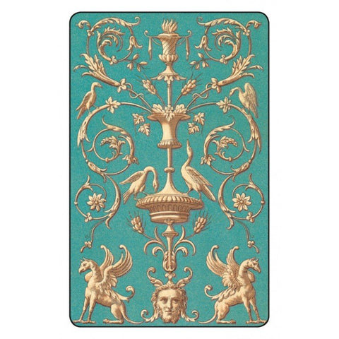 Tarot korta su turkio fono ir auksiniu klasikinio ornamentu, liūto veidu, sparnuotais pegazais ir stilizuotais paukščiais unikalumui