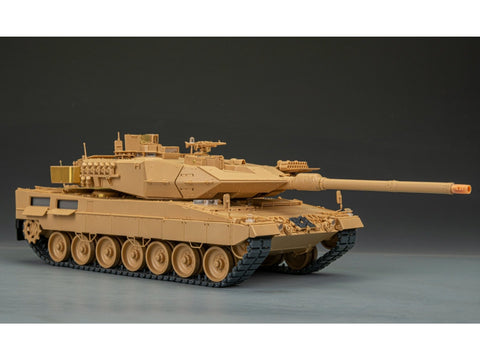 Rye Field Leopard 2A6 tanko modelis su interjeru 1/35