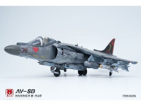 UMa AV-8B Harrier II Plus 1/48 plastikinis surenkamas lėktuvo modelis D1001