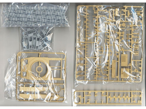 Rye Field Pz.Kpfw. IV J su Panther F bokšteliu 1/35 plastikinis modelis