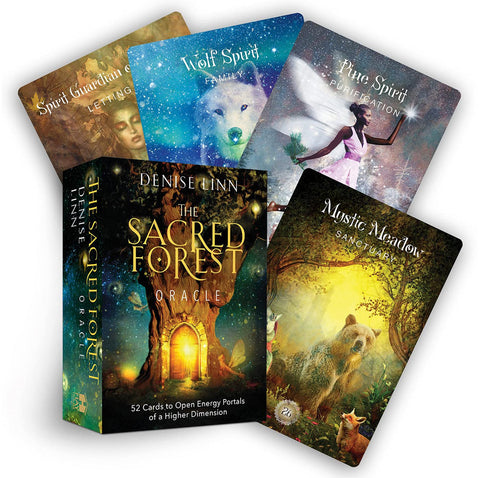 oracle kortos The Sacred Forest Denise Linn, 52 kortos su dėžute, atverta dėžutė ir išskleistos iliustruotos kortos, matomas švytintis medžio durų viršelis ir lokio korta