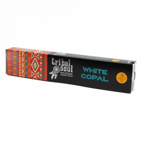 Smilkalai Tribal Soul White Copal pakuotėje – juoda stačiakampė dėžutė su spalvotu etniniu raštu ir prekės ženklu priekyje