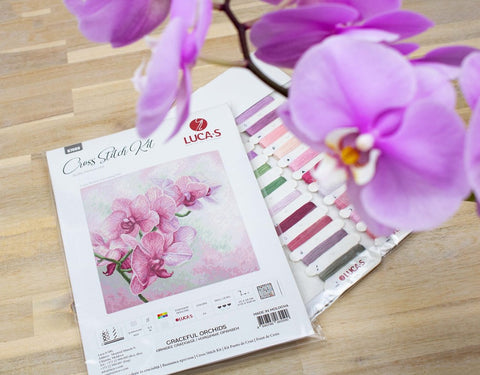 Kryželiu siuvinėjimo rinkinys Grakščios orchidėjos – elegantiška dovana