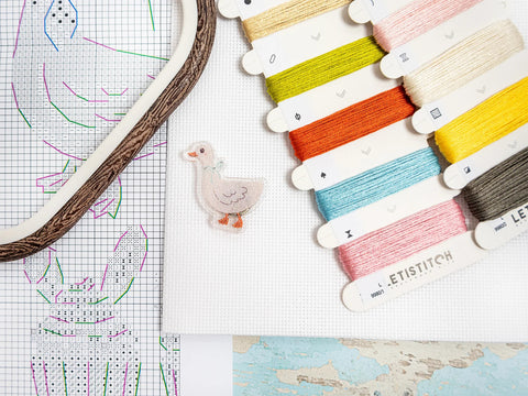 Velykinis siuvinėjimo rinkinys kryželiu „Easter Sampler“ 40x19 cm
