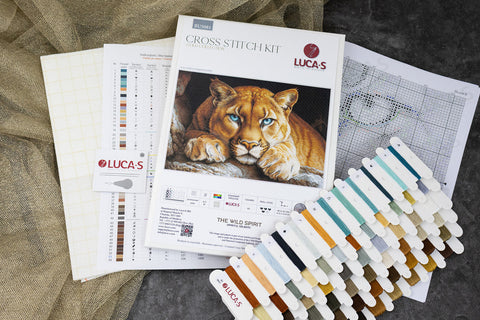 Kryželių rinkinys Lucas su tigro paveikslėliu, pilna komplektacija: schema, audinys, instrukcijos ir 36 spalvų siūlai ant kortelių