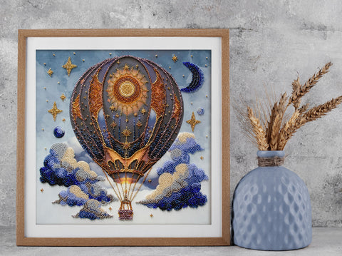 Karoliukų siuvinėjimo rinkinys „Oro nuotykiai“ 28x28 cm