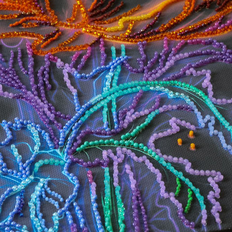 Karoliukų siuvinėjimo rinkinys „Neoninės aguonos“ 26×53 cm, Preciosa karoliukai
