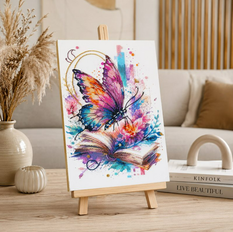 Karoliukų siuvinėjimo rinkinys „Vaizduotės skrydis“ su drugeliu 20x30 cm