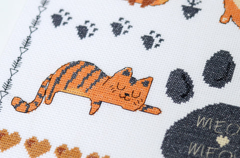 Rinkinys siuvinėjimui kryželiu „Meow-meow“ katė 35x35 cm AAH-281