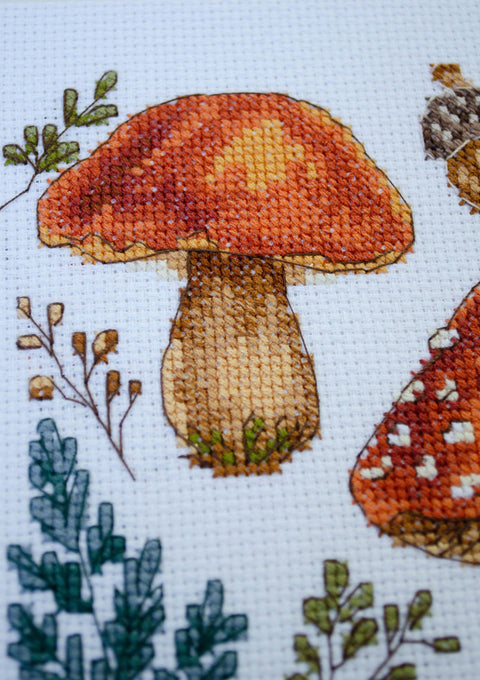 Kryželiu siuvinėjimo rinkinys „Miško kolekcija“ 19x29 cm AAH-290