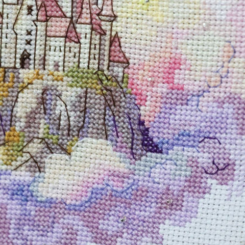 Kryželiu siuvinėjimo rinkinys „Karalystė danguje“ 18x18 cm AAH-323