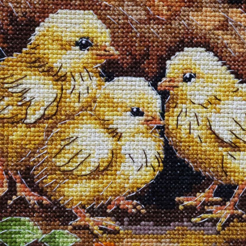 Siuvinėjimo kryželiu rinkinys „Višta kieme“ 23x30 cm, gyvūnai