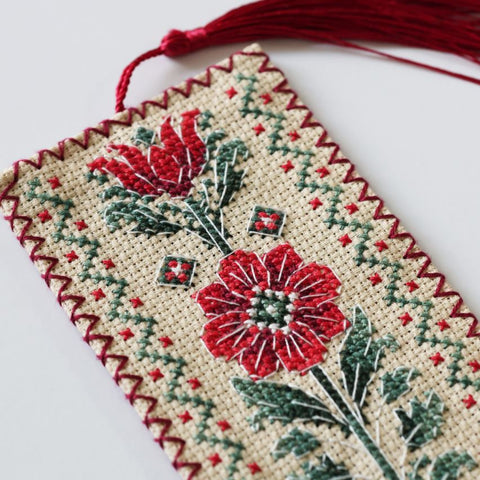 Siuvinėjimo kryželiu skirtuko rinkinys „Gėlių talismanas“ 6,5×18 cm