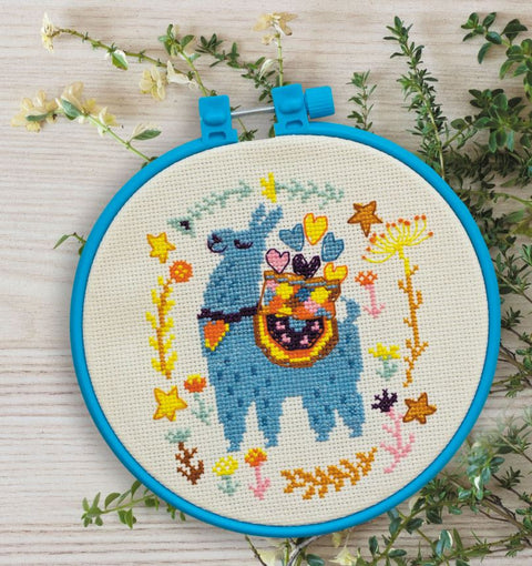 Siuvinėjimo kryželiu rinkinys „Lama“ 15x15 cm su schema ir siūlais
