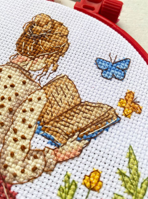 Cross stitch kit "Unfinished story" 15 х 15 cm AAHM-092