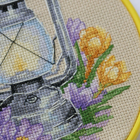 Siuvinėjimo rinkinys kryželiu „Pavasarinis krokas“ su lankeliu, 15x15