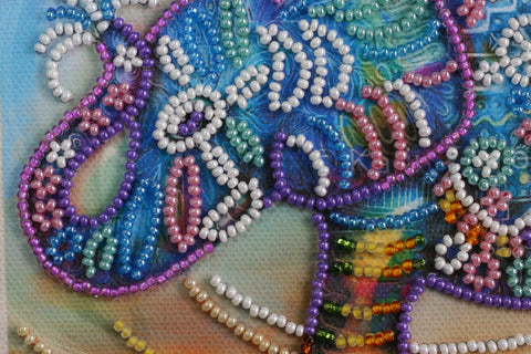 Mini karoliukų siuvinėjimo rinkinys „Neoninis dramblys“ 15x15 cm