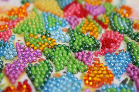 Mini karoliukų siuvinėjimo rinkinys „Šventės širdis“ 15x15 cm